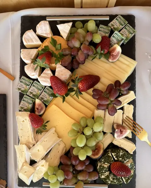 Käse & Trauben – Käseplatte mit Obst